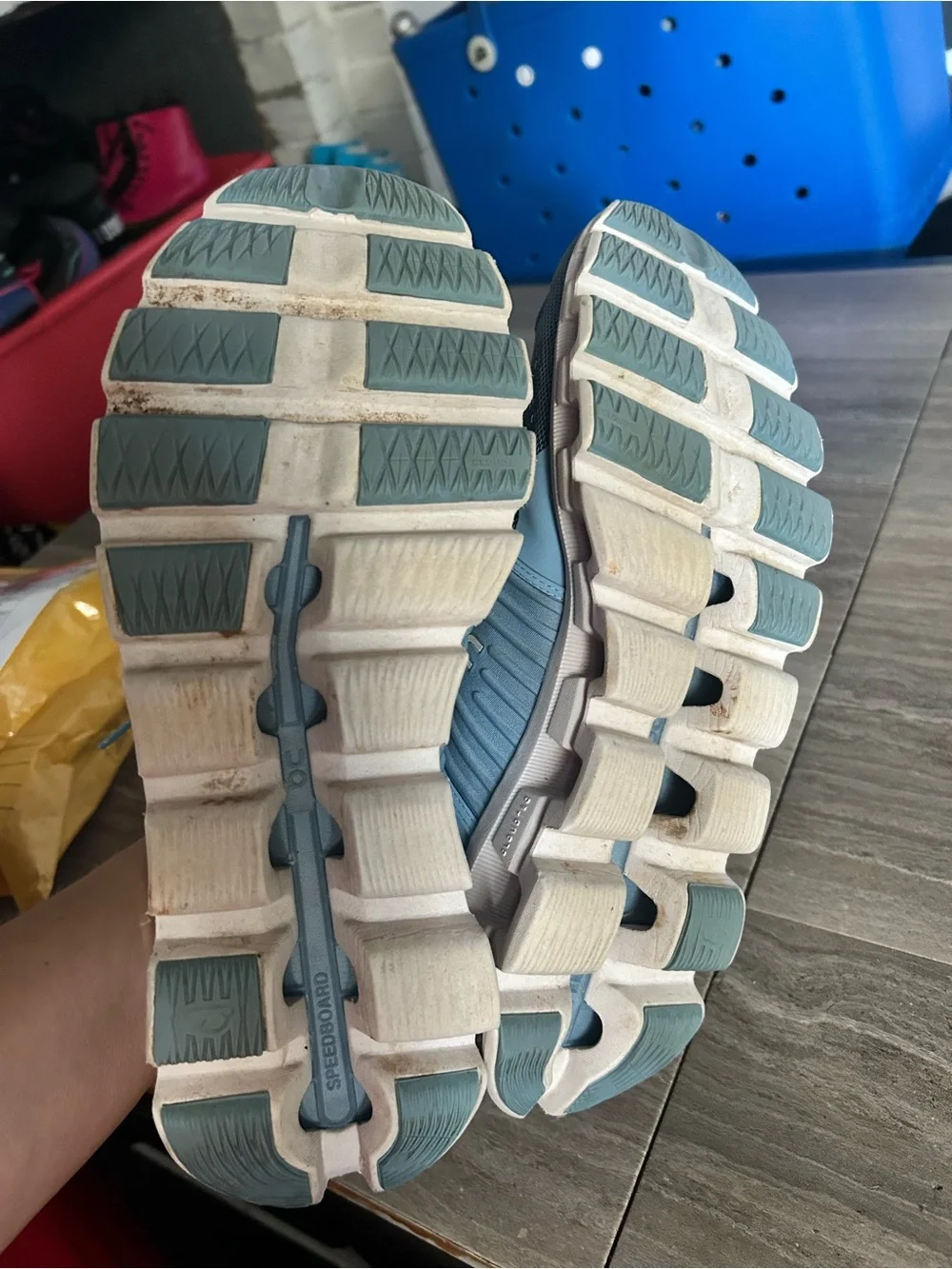 On Running light blue